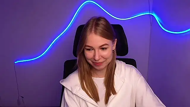 Snapshot of Dana_flowers chatting on October 8, 2025, 5:38 am Dana flowers online show from October 8, 2025, 5:38 am