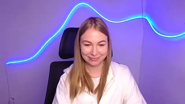 Snapshot of Dana_flowers chatting on October 10, 2025, 6:23 am Dana flowers online show from October 10, 2025, 6:23 am