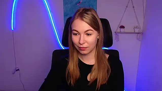 Snapshot of Dana_flowers chatting on October 12, 2025, 5:17 am Dana flowers online show from October 12, 2025, 5:17 am