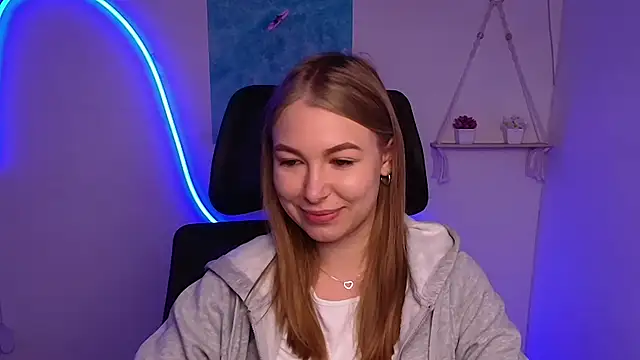 Snapshot of Dana_flowers chatting on October 17, 2025, 5:32 am Dana flowers online show from October 17, 2025, 5:32 am