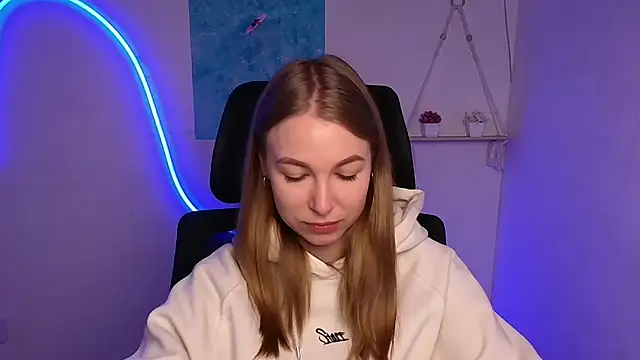 Snapshot of Dana_flowers chatting on October 18, 2025, 5:10 am Dana flowers online show from October 18, 2025, 5:10 am