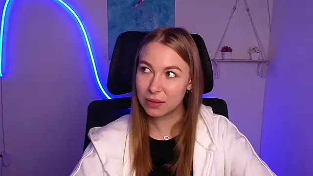 Snapshot of Dana_flowers chatting on October 20, 2025, 5:30 am Dana flowers online show from October 20, 2025, 5:30 am