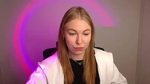 Snapshot of Dana_flowers chatting on October 25, 2025, 5:26 am Dana flowers online show from October 25, 2025, 5:26 am