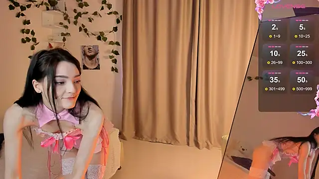 Snapshot of Bella__Faith chatting on March 9, 2025, 5:55 am Bella  Faith online show from March 9, 2025, 5:55 am