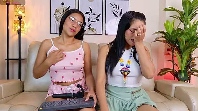 mom teachsex online show from October 8, 2025, 2:14 pm