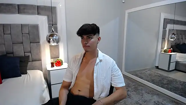 DrakeCollinss online show from February 14, 2025, 7:44 pm