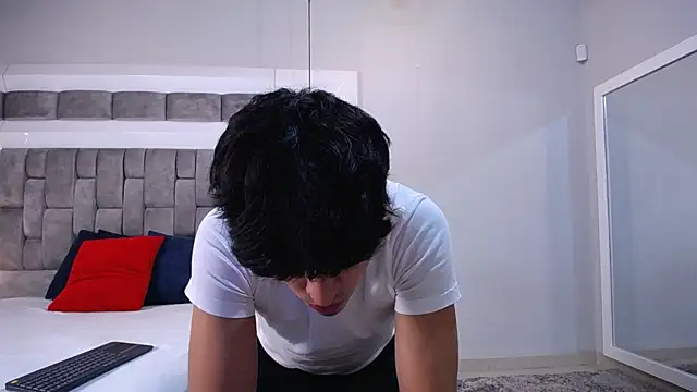 DrakeCollinss online show from February 24, 2025, 7:41 pm