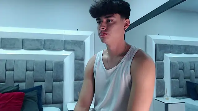 DrakeCollinss online show from March 19, 2025, 7:38 pm