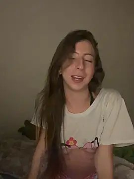 Snapshot of VioletaGill_ chatting on February 20, 2025, 4:50 am VioletaGill online show from February 20, 2025, 4:50 am