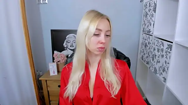 MargaritaRose online show from December 19, 2025, 6:42 am