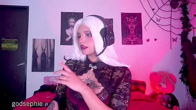 persephonee  online show from March 23, 2025, 5:10 am