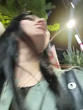 Snapshot of lunalovelee chatting on October 1, 2025, 2:12 pm lunalovelee online show from October 1, 2025, 2:12 pm