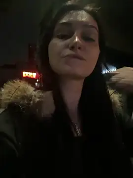 Snapshot of lunalovelee chatting on October 11, 2025, 5:33 pm lunalovelee online show from October 11, 2025, 5:33 pm