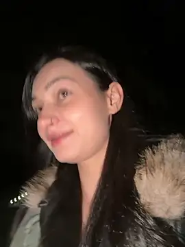 Snapshot of lunalovelee chatting on October 21, 2025, 5:46 pm lunalovelee online show from October 21, 2025, 5:46 pm