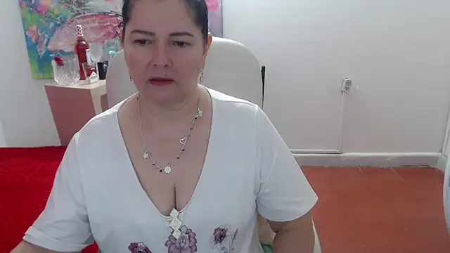 leonela 69 online show from September 11, 2025, 1:28 am
