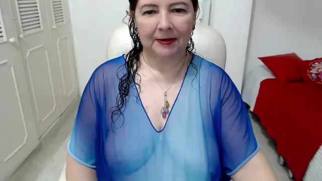 leonela 69 online show from June 12, 2026, 11:46 pm