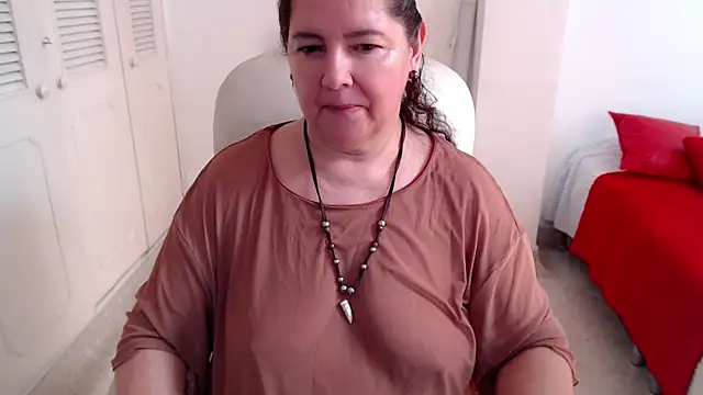 leonela 69 online show from June 14, 2026, 2:30 pm