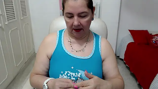 leonela 69 online show from June 18, 2026, 10:58 pm