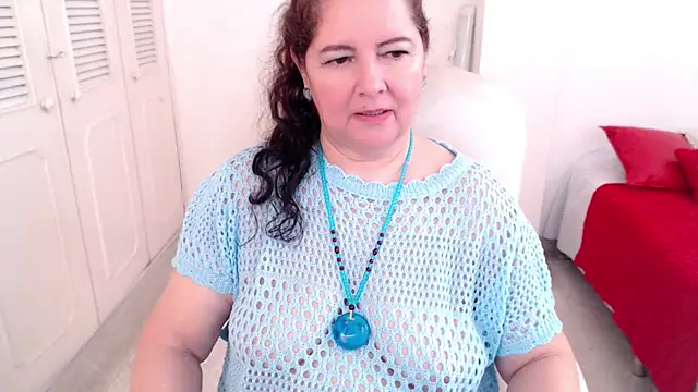 leonela 69 online show from June 20, 2026, 11:35 am