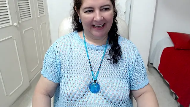 leonela 69 online show from June 20, 2026, 11:40 pm
