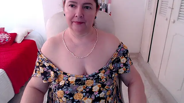 leonela 69 online show from June 28, 2026, 2:01 pm