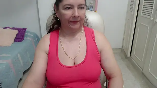 leonela 69 online show from July 14, 2026, 2:05 am