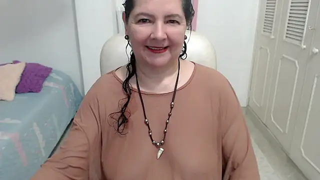 leonela 69 online show from July 19, 2026, 12:14 am