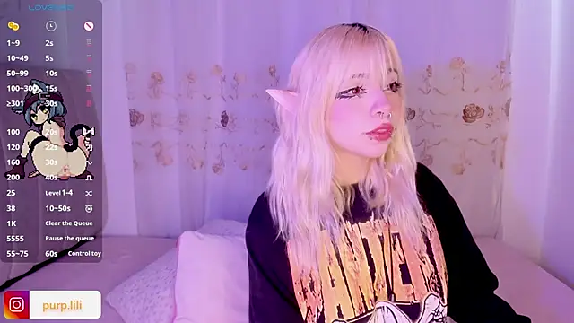 purplelilith3 online show from May 6, 2026, 5:07 pm