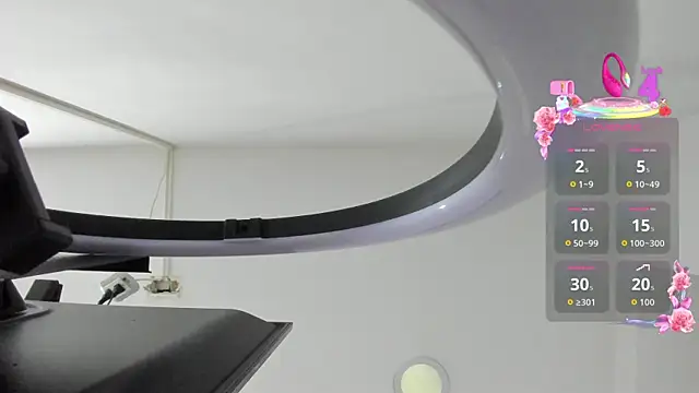 EmiliaRose  online show from May 13, 2026, 8:49 pm