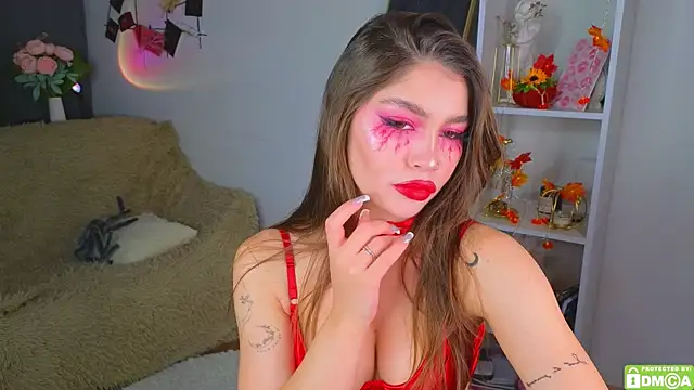 Snapshot of Caroline__Brown chatting on October 30, 2025, 3:30 am Caroline  Brown online show from October 30, 2025, 3:30 am