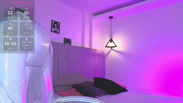 Snapshot of Miller_Vanessa_ chatting on October 8, 2025, 8:39 pm Miller Vanessa online show from October 8, 2025, 8:39 pm