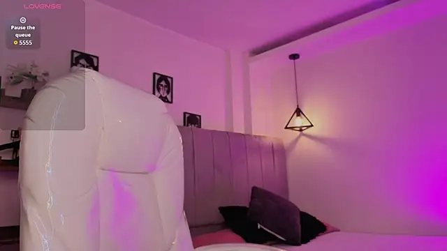 Snapshot of Miller_Vanessa_ chatting on October 16, 2025, 8:32 pm Miller Vanessa online show from October 16, 2025, 8:32 pm