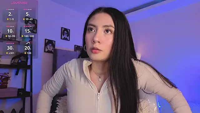 Miller Vanessa  online show from May 4, 2026, 8:49 pm