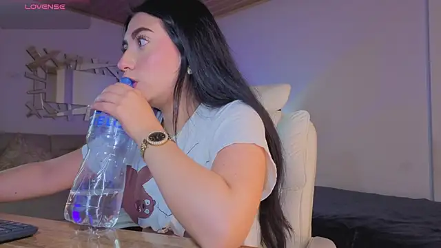 Miller Vanessa  online show from August 7, 2026, 8:44 pm