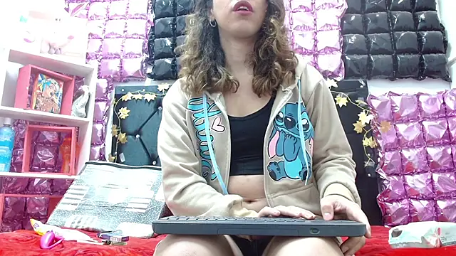 Snapshot of poisondost_hot chatting on September 26, 2025, 12:53 pm poisondost hot online show from September 26, 2025, 12:53 pm