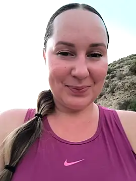 Snapshot of Mona_Plus chatting on September 11, 2025, 6:19 pm Mona Plus online show from September 11, 2025, 6:19 pm