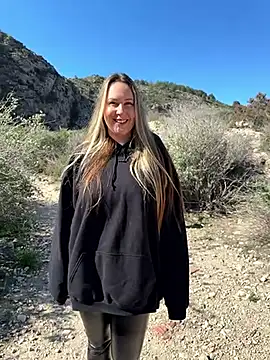 Snapshot of Mona_Plus chatting on February 25, 2026, 10:14 am Mona Plus online show from February 25, 2026, 10:14 am