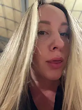 Snapshot of Mona_Plus chatting on March 10, 2026, 4:50 am Mona Plus online show from March 10, 2026, 4:50 am