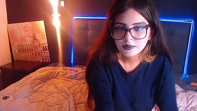 Snapshot of scarleth_shadow chatting on February 17, 2025, 4:31 am scarleth shadow online show from February 17, 2025, 4:31 am