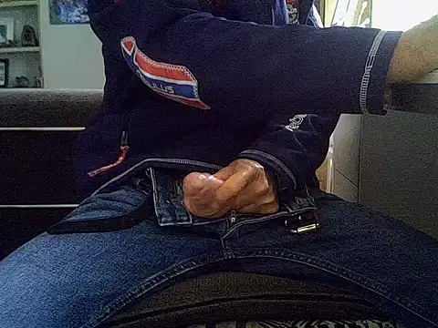 createur34 online show from September 26, 2025, 2:10 pm