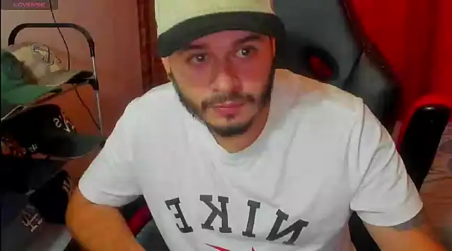 Snapshot of ragnar_lothbrok777 chatting on March 10, 2025, 10:45 pm ragnar lothbrok777 online show from March 10, 2025, 10:45 pm