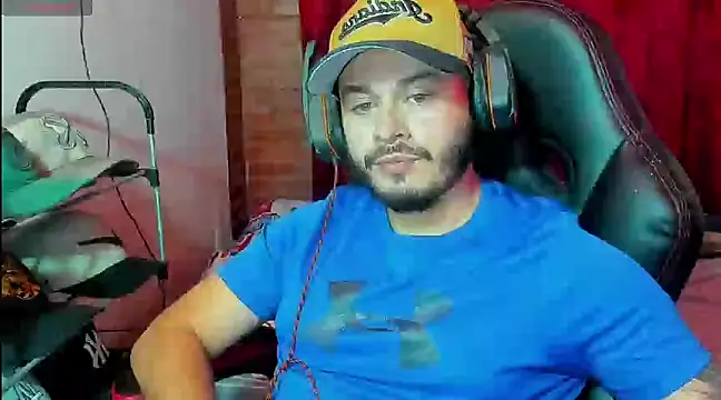 Snapshot of ragnar_lothbrok777 chatting on March 13, 2025, 4:05 am ragnar lothbrok777 online show from March 13, 2025, 4:05 am