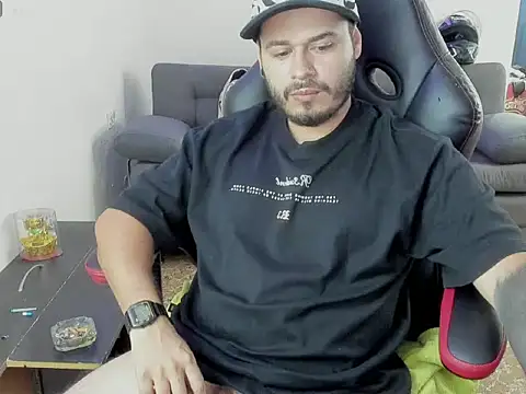 Snapshot of ragnar_lothbrok777 chatting on April 2, 2026, 7:44 pm ragnar lothbrok777 online show from April 2, 2026, 7:44 pm