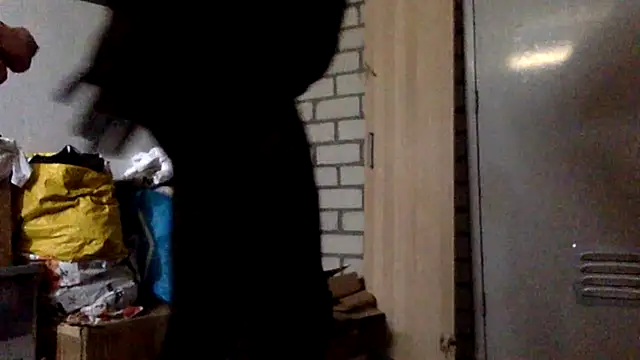 Snapshot of Bleueyez007 chatting on May 14, 2026, 10:22 am Bleueyez007 online show from May 14, 2026, 10:22 am