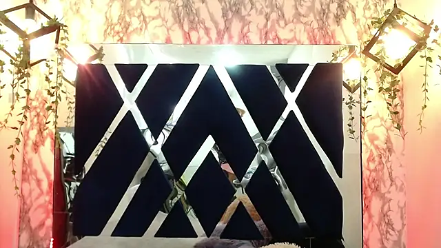 charlotte bluee online show from September 19, 2025, 6:52 pm