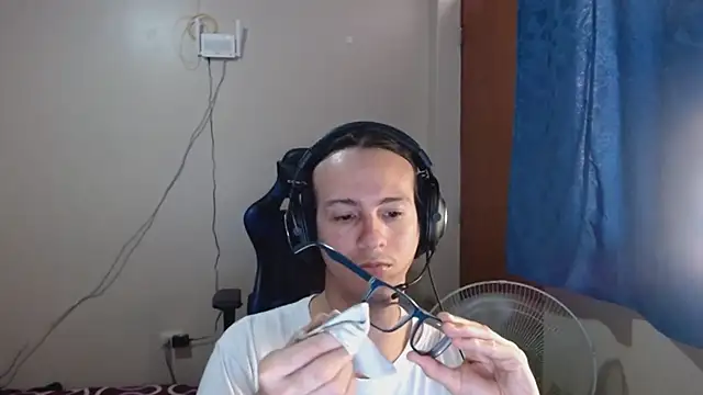Snapshot of cholitohermoso chatting on February 13, 2025, 10:11 pm cholitohermoso online show from February 13, 2025, 10:11 pm