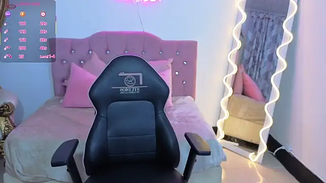 LUDO KITTY TAY online show from October 12, 2025, 3:05 am