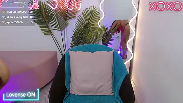 Snapshot of kristen_tay chatting on March 10, 2025, 6:27 am kristen tay online show from March 10, 2025, 6:27 am