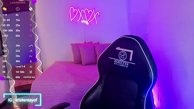 Snapshot of kristen_tay chatting on October 25, 2025, 3:03 am kristen tay online show from October 25, 2025, 3:03 am