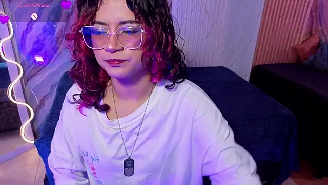 kristen tay online show from April 30, 2026, 3:02 am